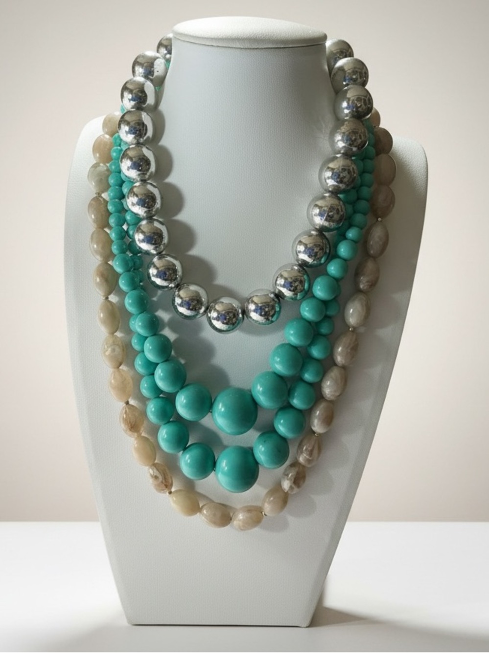 VTG Acrylic Beaded Necklace Bundle